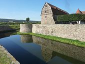 P1080987 Burg von hinten
