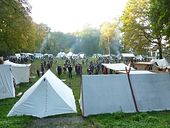 P1090425 Blick über den Platz